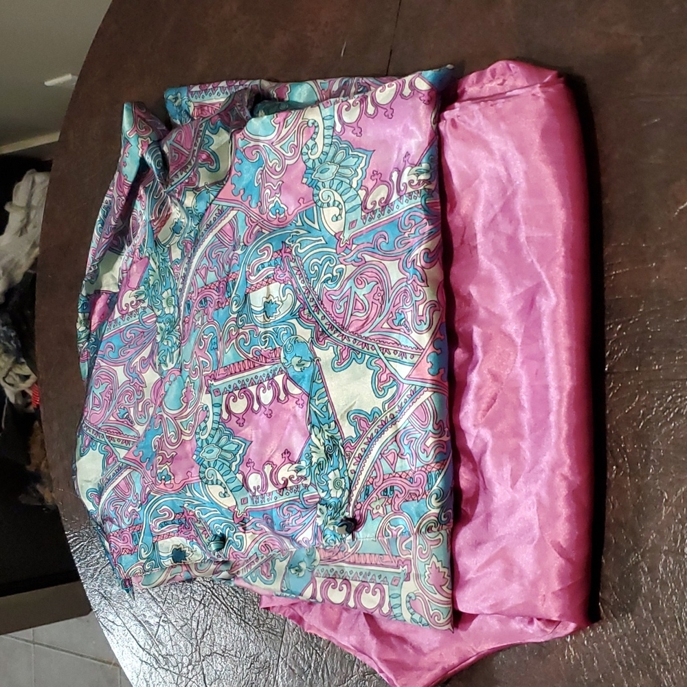 Women's beautiful silk pajamas large to xl